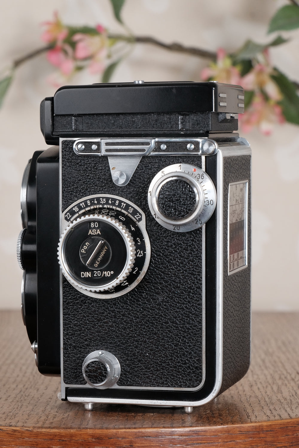 MINT! 1955 Rolleiflex with Synchro-Compur shutter & Coated Tessar lens. Freshly Serviced, CLA’d!