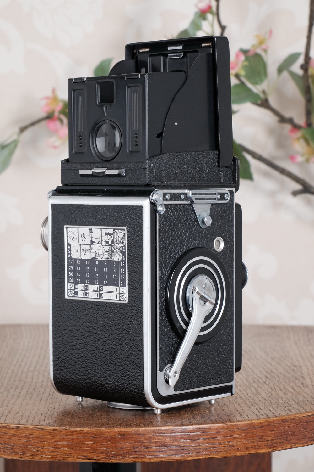 MINT! 1955 Rolleiflex with Synchro-Compur shutter & Coated Tessar lens. Freshly Serviced, CLA’d!