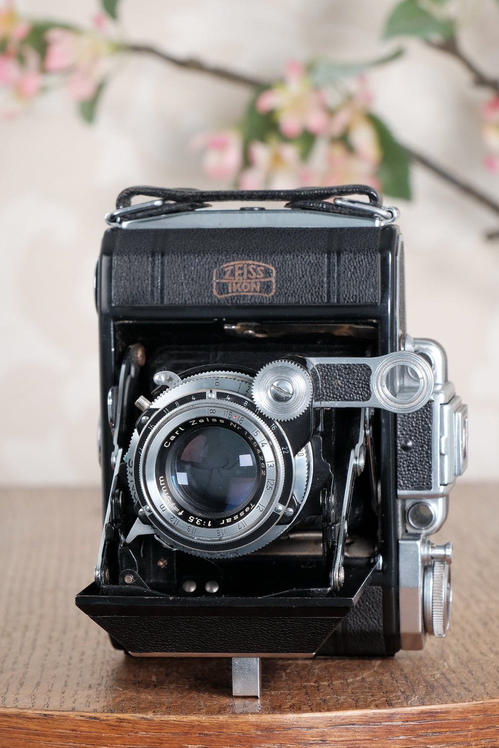 Superb! 1953 Zeiss Ikon Super Ikonta, Synchro-Compur & Coated Tessar. CLA’d, Freshly Serviced!