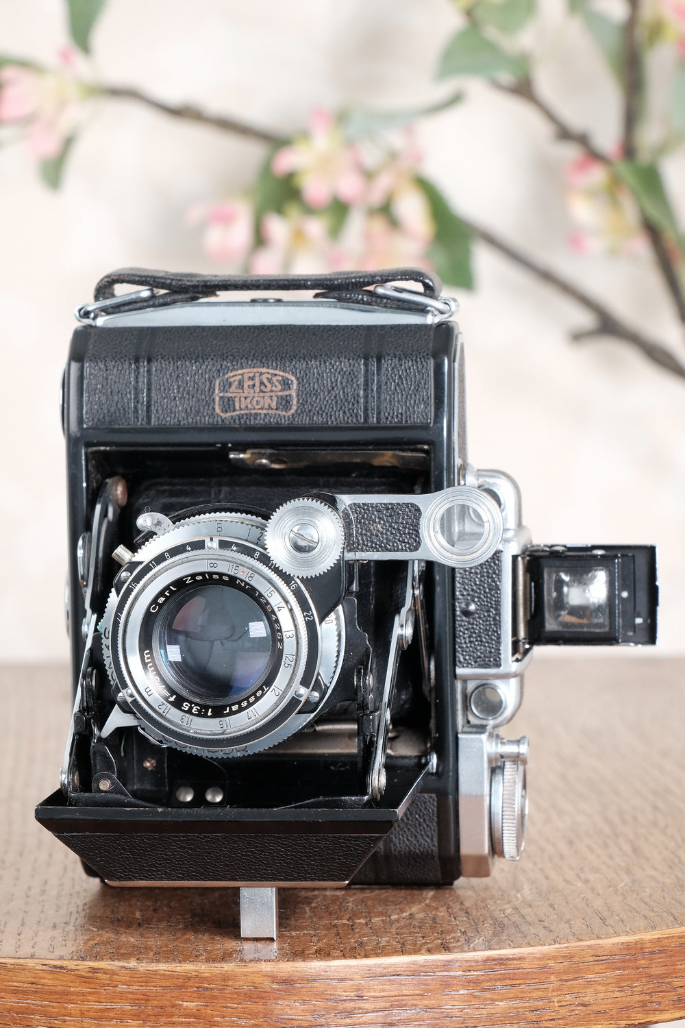 Superb! 1953 Zeiss Ikon Super Ikonta, Synchro-Compur & Coated Tessar. CLA’d, Freshly Serviced!