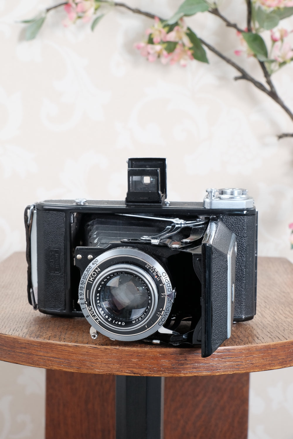 1938 6x9 Zeiss Ikon Ikonta with original Zeiss-Ikon paperwork and case, CLA'd, Freshly Serviced!