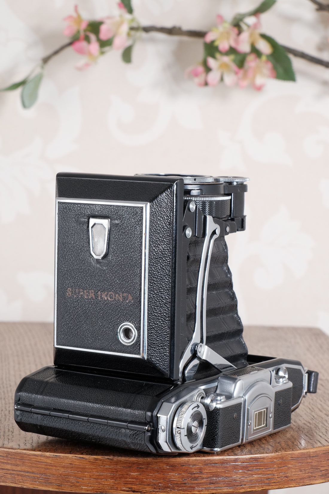 SUPERB! 1952 Zeiss-Ikon Super 6x9 Ikonta 531/2, Synchro-Compur & Coated Zeiss Tessar lens. CLA’d, Freshly Serviced!