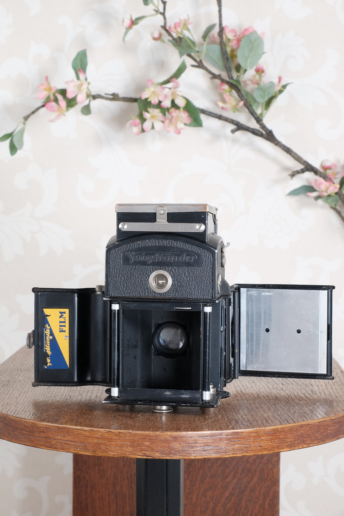 1935 Voigtlander 6x6 Superb TLR. CLA’d, Freshly Serviced!