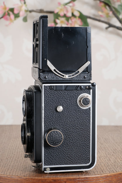 Superb! 1936 Old Standard Rolleiflex with lovely original lenscap, case and strap. Freshly Serviced, CLA’d!