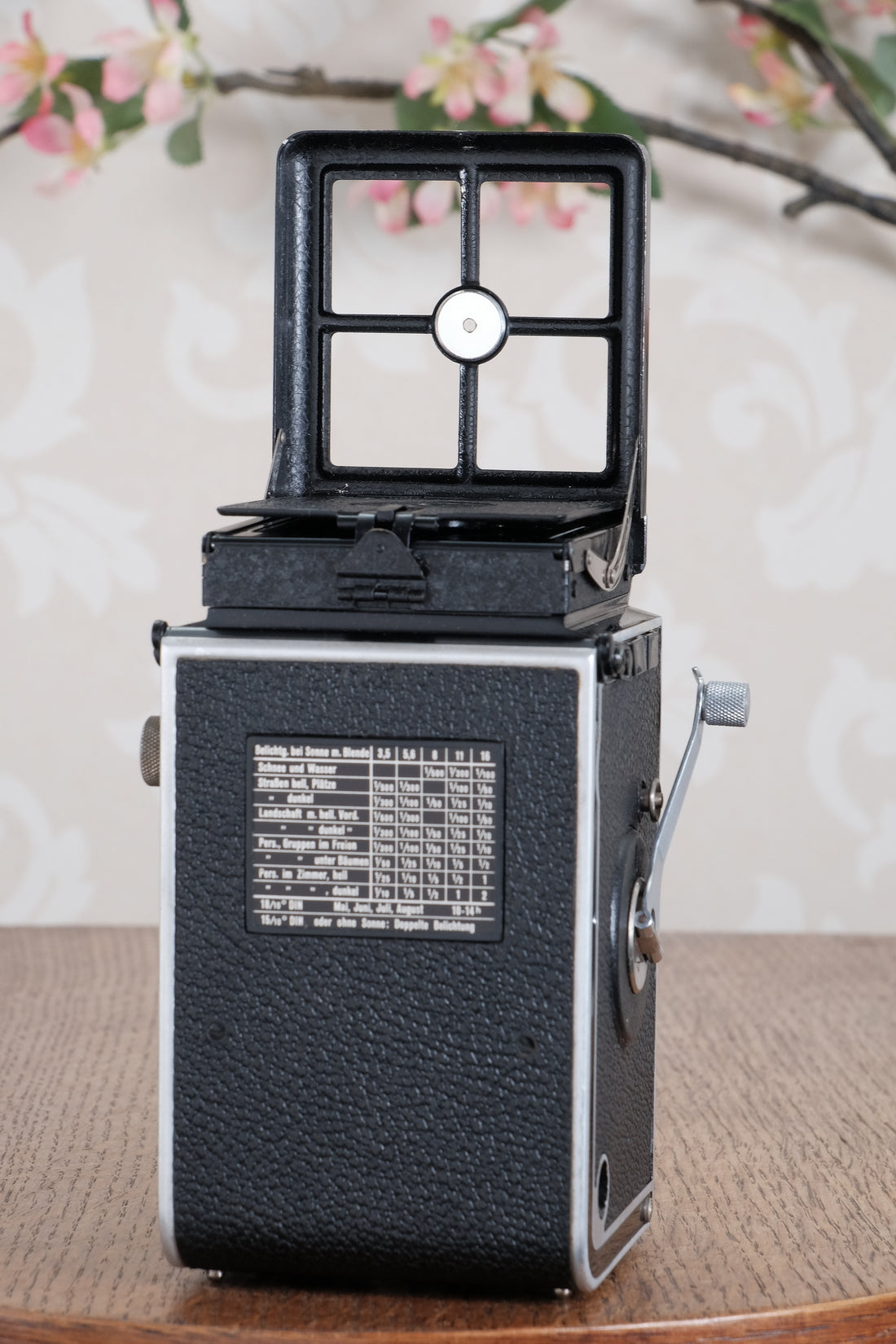 Superb! 1936 Old Standard Rolleiflex with lovely original lenscap, case and strap. Freshly Serviced, CLA’d!