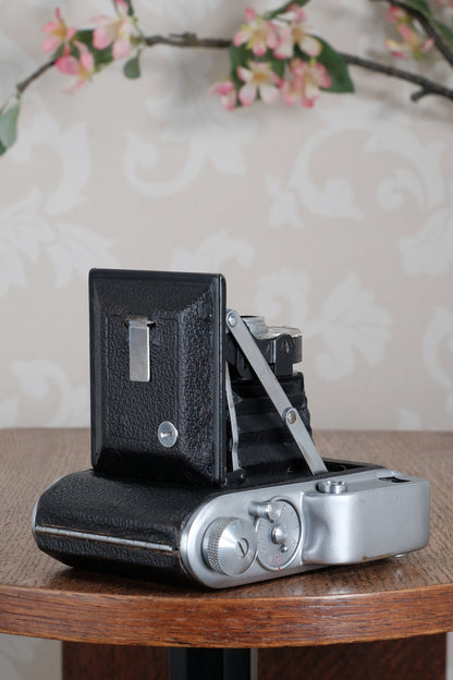 1939 Ensign 220, 6x6 / 6x4.5 Medium format Coupled Rangefinder Camera, , CLA'd, Freshly serviced!