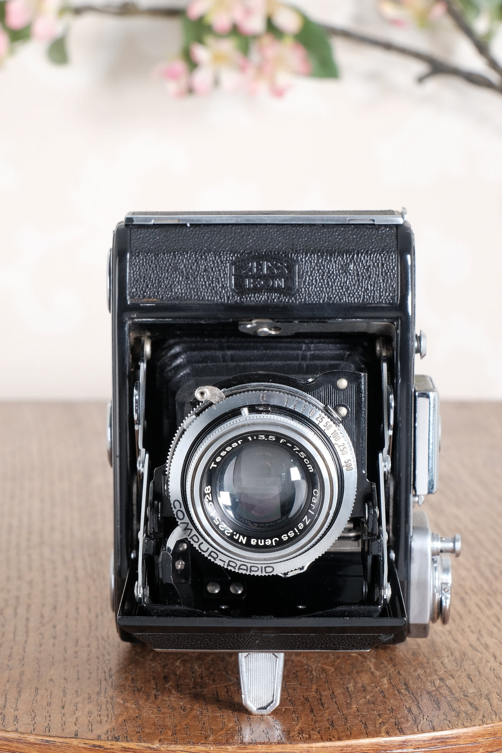 Excellent! 1938 Zeiss-Ikon Ikonta 6x4.5 Tessar. Freshly Serviced, CLA'd