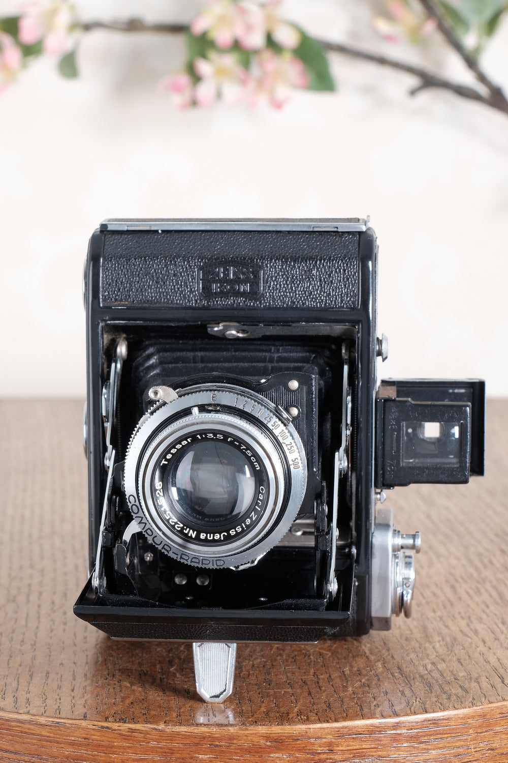 Excellent! 1938 Zeiss-Ikon Ikonta 6x4.5 Tessar. Freshly Serviced, CLA'd