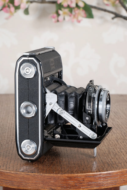 Excellent! 1938 Zeiss-Ikon Ikonta 6x4.5 Tessar. Freshly Serviced, CLA'd