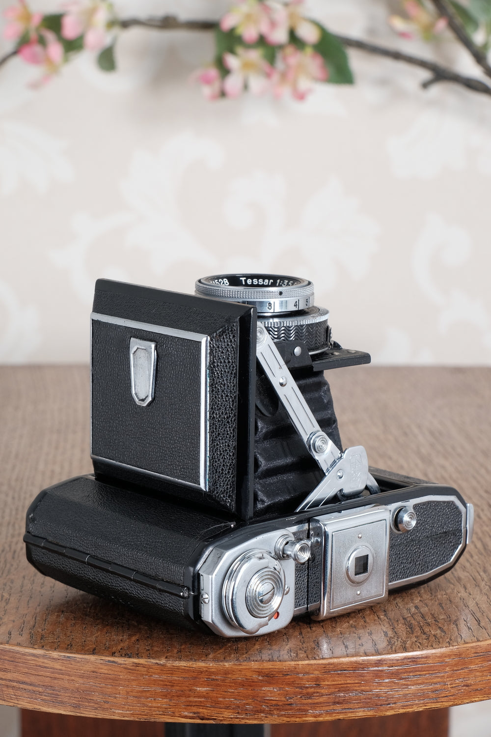 Excellent! 1938 Zeiss-Ikon Ikonta 6x4.5 Tessar. Freshly Serviced, CLA'd