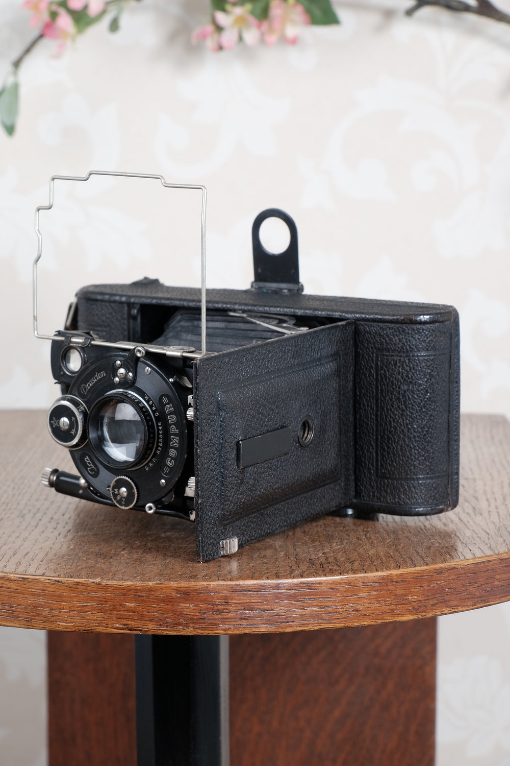 1925 Ica Icarette II, 6x9 German folding camera with Carl Zeiss Tessar lens. Freshly Serviced, CLA’d