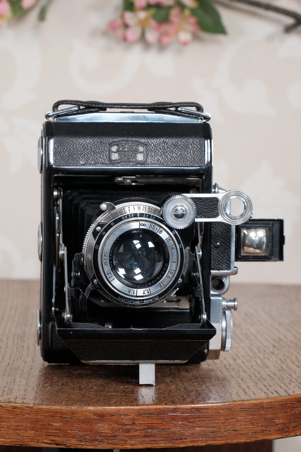 Superb, 1948 Zeiss Ikon Super Ikonta with case, CLA’d, Freshly Serviced!