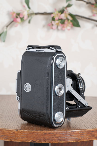 Superb, 1948 Zeiss Ikon Super Ikonta with case, CLA’d, Freshly Serviced!