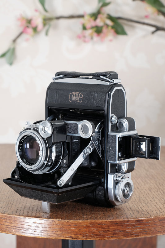 Near Mint! 1952 Zeiss Ikon Super Ikonta, Synchro-Compur & Coated Tessar. CLA’d, Freshly Serviced!