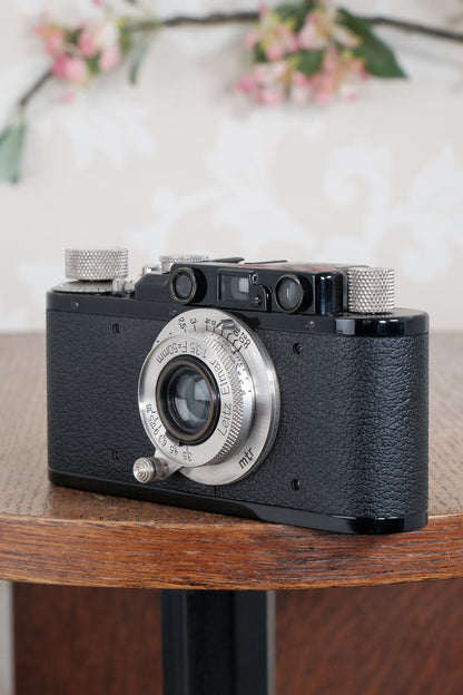 Near mint! 1931 BLACK LEITZ LEICA II with Nickel Elmar lens and leather case. Freshly Serviced CLA'd!