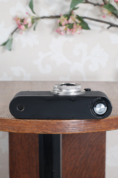 Near mint! 1931 BLACK LEITZ LEICA II with Nickel Elmar lens and leather case. Freshly Serviced CLA'd!