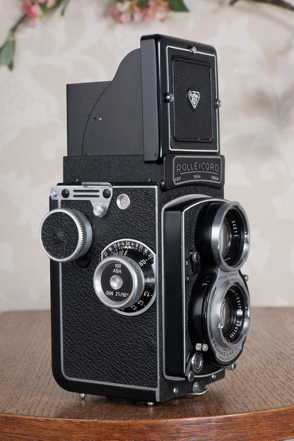 Near Mint! 1955 Rolleicord with Synchro-Compur shutter & Coated lens with original case, CLA'd, Freshly Serviced!