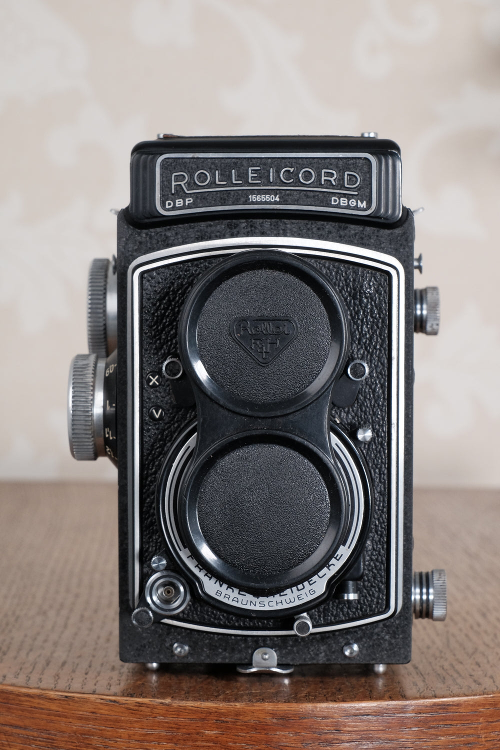 Near Mint! 1955 Rolleicord with Synchro-Compur shutter & Coated lens with original case, CLA'd, Freshly Serviced!