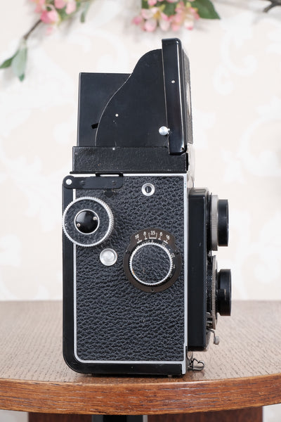 Near Mint! 1937 Rolleicord with Original case, CLA'd, Freshly Serviced!