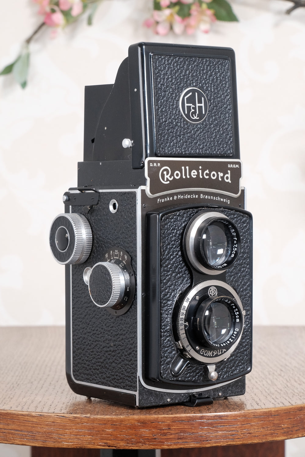 Near Mint! 1937 Rolleicord with Original case, CLA'd, Freshly Serviced!