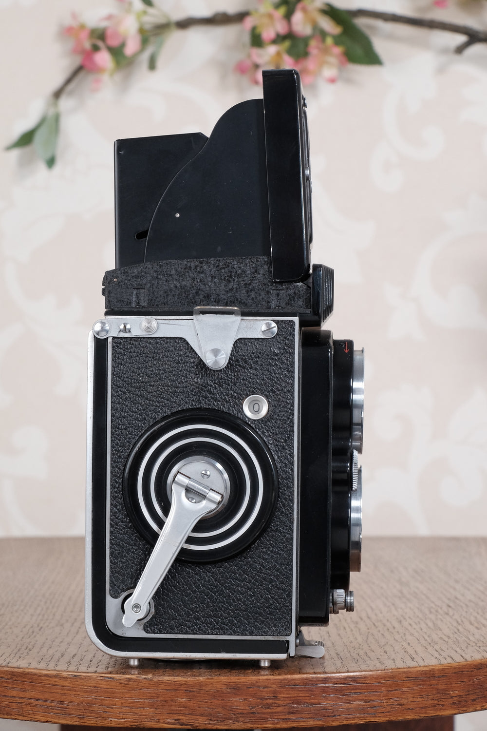 Near Mint! 1952 Rolleiflex with Synchro-Compur shutter & Coated lens. Freshly Serviced, CLA’d!