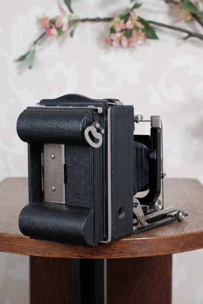 1930 6x9 Maximar plate camera with Carl Zeiss Tessar lens. Freshly serviced CLA’d