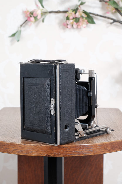 1930 6x9 Maximar plate camera with Carl Zeiss Tessar lens. Freshly serviced CLA’d