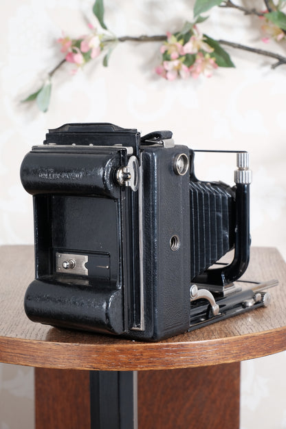 Excellent 1932 Voigtlander Bergheil with "rim-set" Compur shutter & Heliar lens. With 120 roll-film back, plate holders and case. Freshly serviced CLA’d