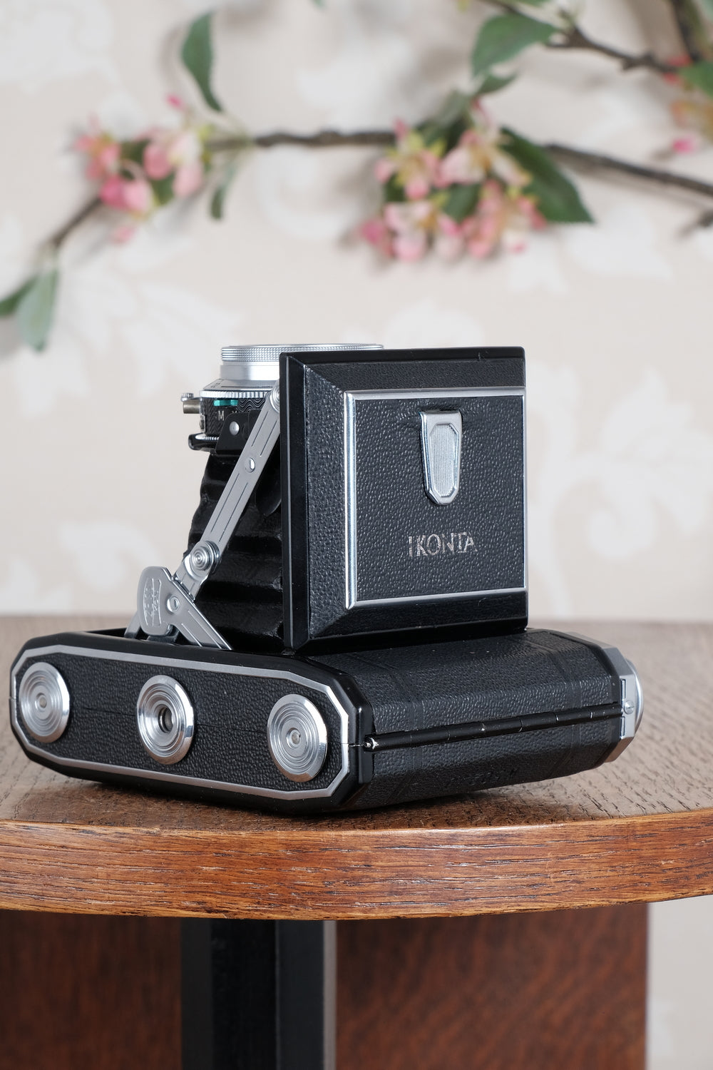 Mint! 1952 Zeiss Ikon Ikonta, Coated Tessar. Freshly Serviced, CLA'd