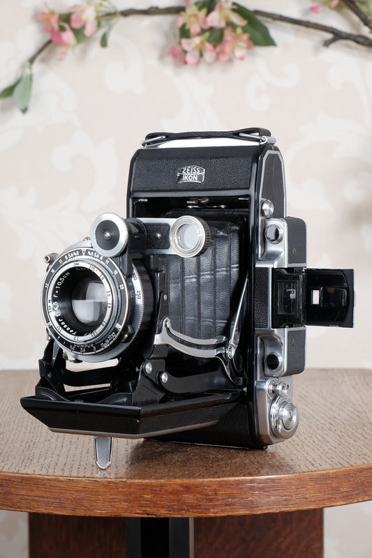 Near Mint! 1938 Zeiss Ikon Super Ikonta 6x9 (only), Tessar lens. CLA’d, Freshly Serviced!