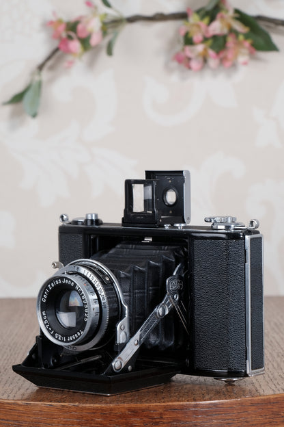 Near Mint! 1936 Zeiss Ikon 6x6 Ikonta with Tessar lens & case. Freshly Serviced, CLA'd