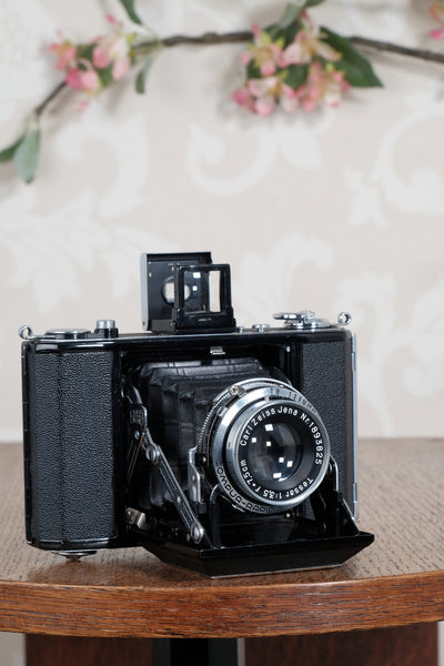 Near Mint! 1936 Zeiss Ikon 6x6 Ikonta with Tessar lens & case. Freshly Serviced, CLA'd