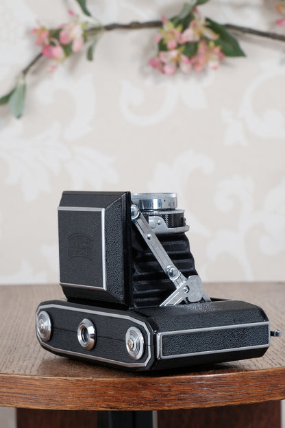 Near Mint! 1936 Zeiss Ikon 6x6 Ikonta with Tessar lens & case. Freshly Serviced, CLA'd