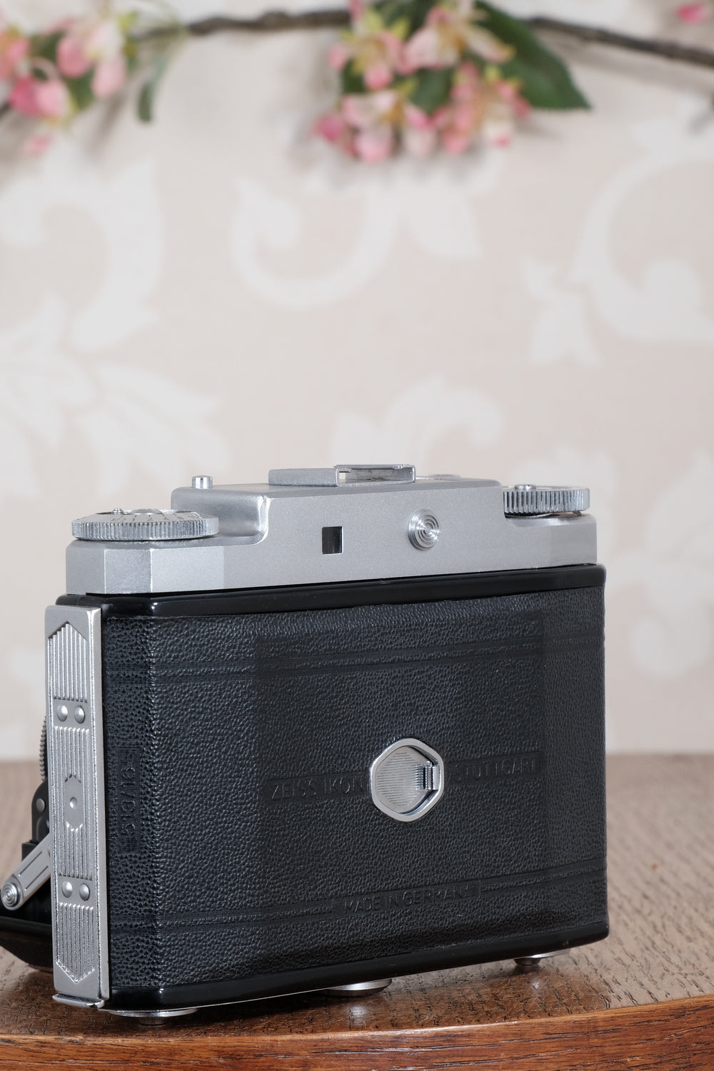 Near Mint! 1956 Zeiss Ikon Nettax with original case. Freshly Serviced, CLA'd