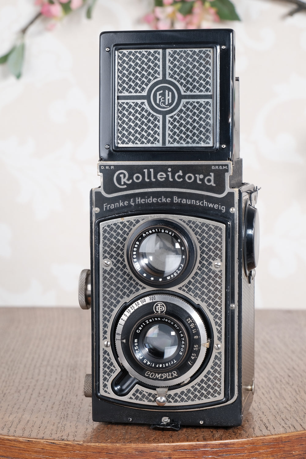 Excellent! 1933 Art-Deco Nickel-plated Rolleicord, CLA’d, Freshly Serviced!