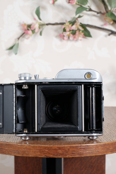 1939 Ensign 220, 6x6 / 6x4.5 Medium format Coupled Rangefinder Camera. CLA'd, Freshly serviced!