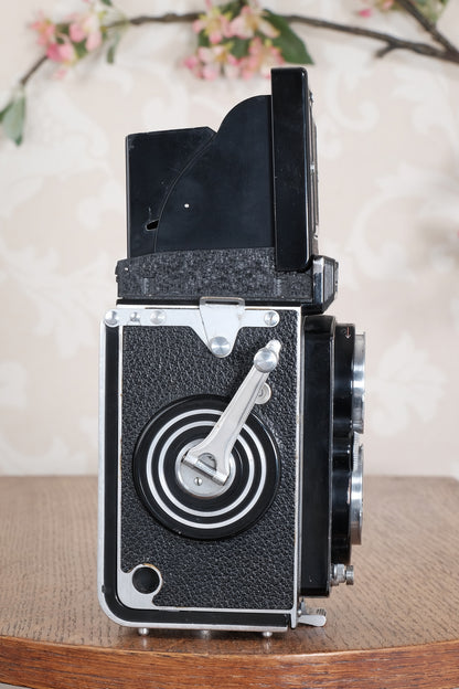 Near Mint! 1953 Rolleiflex with Synchro-Compur shutter & Coated lens. Freshly Serviced, CLA’d!