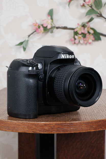 Superb! Nikon D100 with lens, battery grip & accessories