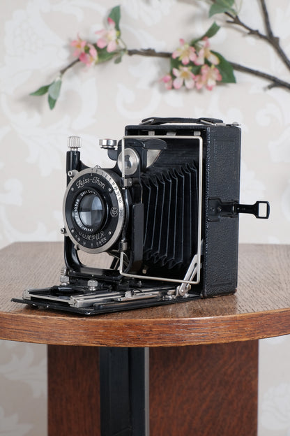 Superb! 1930 6x9 Donata 227/3 plate camera with Carl Zeiss Tessar lens & 120 roll film back. Freshly serviced CLA’d