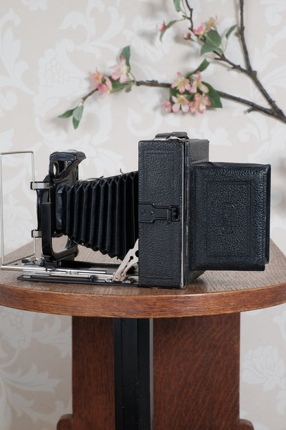 Superb! 1930 6x9 Donata 227/3 plate camera with Carl Zeiss Tessar lens & 120 roll film back. Freshly serviced CLA’d