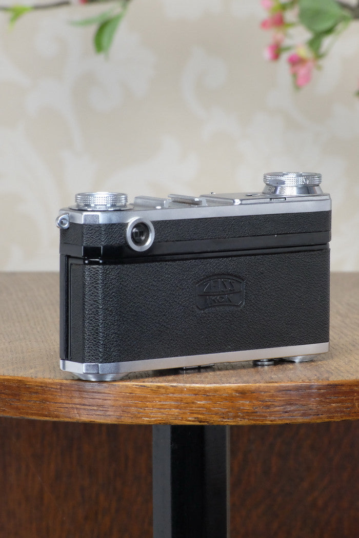 SUPERB! 1939 Zeiss Ikon Contax II, with original case, Freshly Serviced! - Zeiss-Ikon- Petrakla Classic Cameras