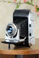 Superb! 1954 Voigtlander 6x9 Bessa II with Heliar lens, Freshly