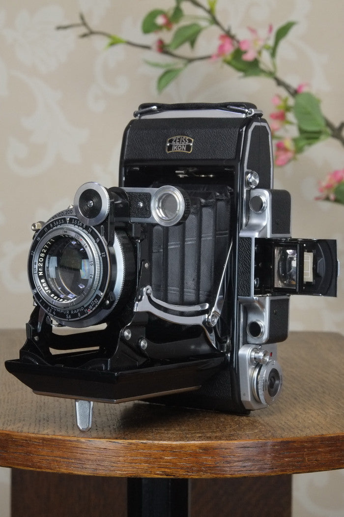 SUPERB! 1938 Zeiss Ikon Super Ikonta 6x9, Tessar lens, Compur Rapid shutter and original mask. - Zeiss-Ikon- Petrakla Classic Cameras