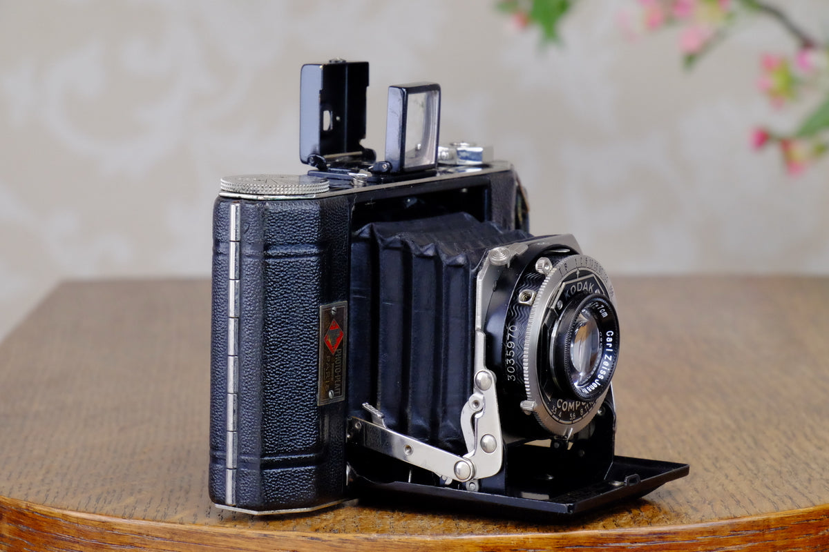 Superb! 1935 Art-deco 6x4.5 Duo camera, with Zeiss Tessar lens, CLA'd, Freshly Serviced! - Nagel- Petrakla Classic Cameras