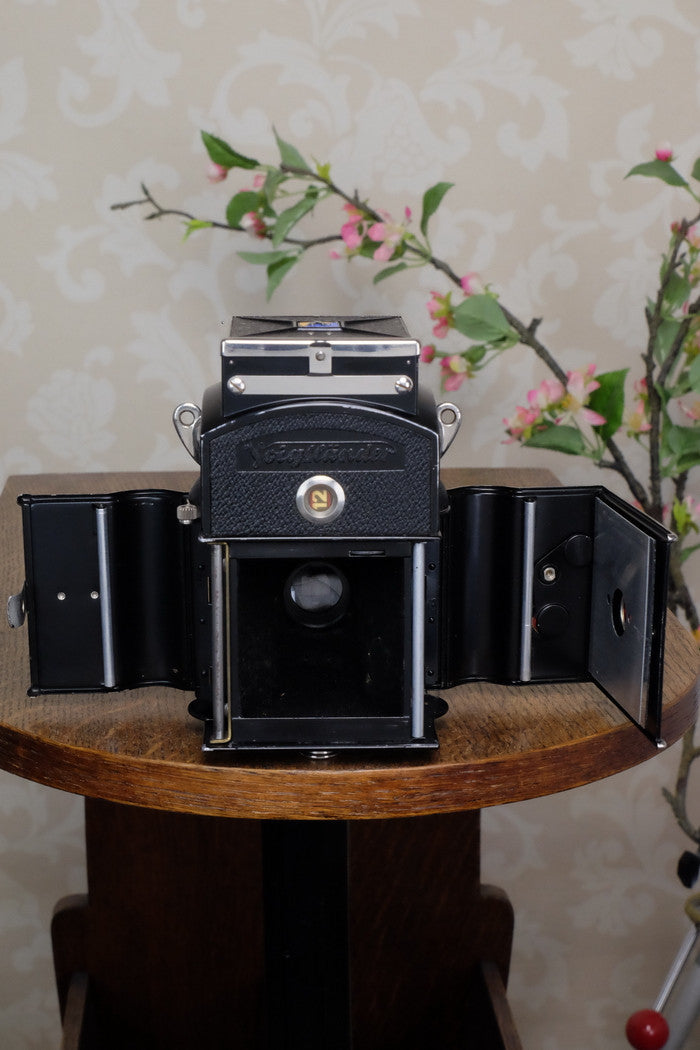 1933 Voigtlander 6x6 Superb TLR, the desirable model with “big ears”, Freshly Serviced! - Voigtlander- Petrakla Classic Cameras