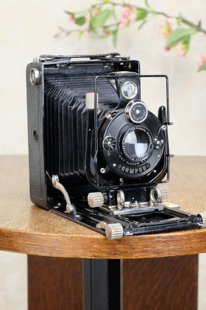 SUPERB! 1928 Voigtlander BERGHEIL Camera with HELIAR LENS and 120 Roll-film back! Freshly serviced CLA’d - Voigtlander- Petrakla Classic Cameras