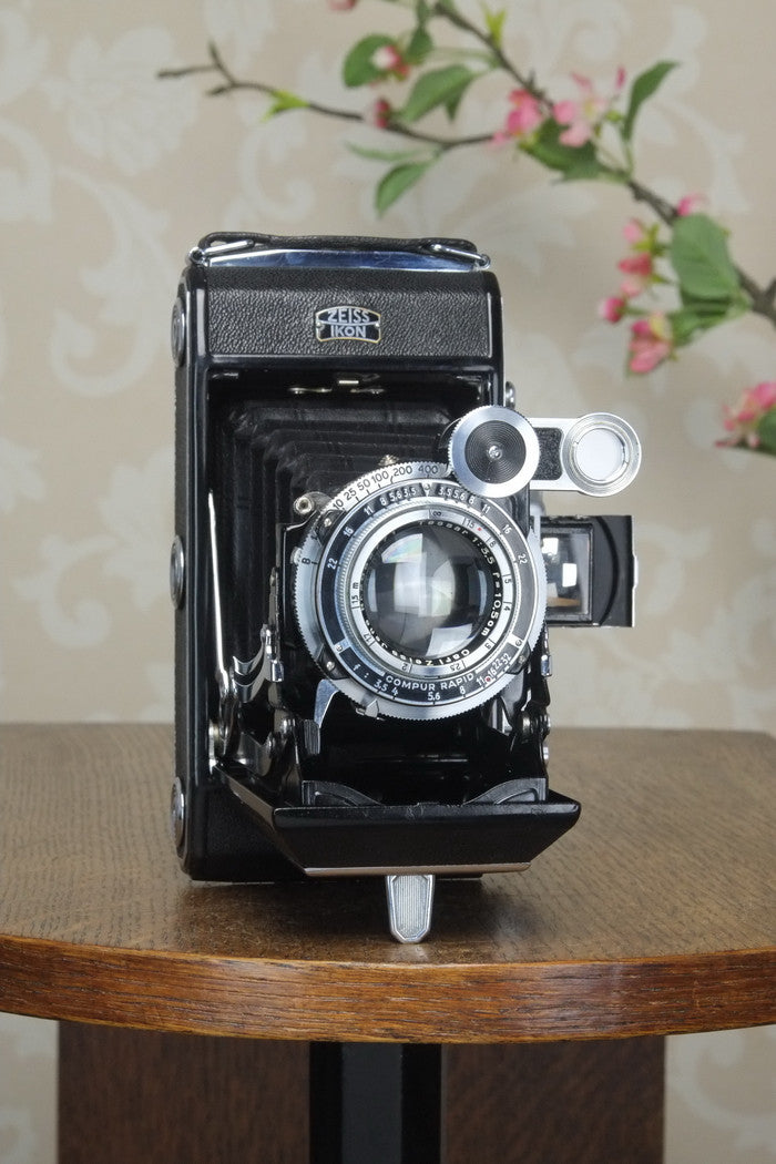 SUPERB! 1938 Zeiss Ikon Super Ikonta 6x9, Tessar lens, Compur Rapid shutter and original mask. - Zeiss-Ikon- Petrakla Classic Cameras