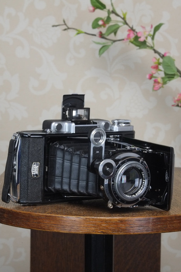 SUPERB! 1938 Zeiss Ikon Super Ikonta 6x9, Tessar lens, Compur Rapid shutter and original mask. - Zeiss-Ikon- Petrakla Classic Cameras