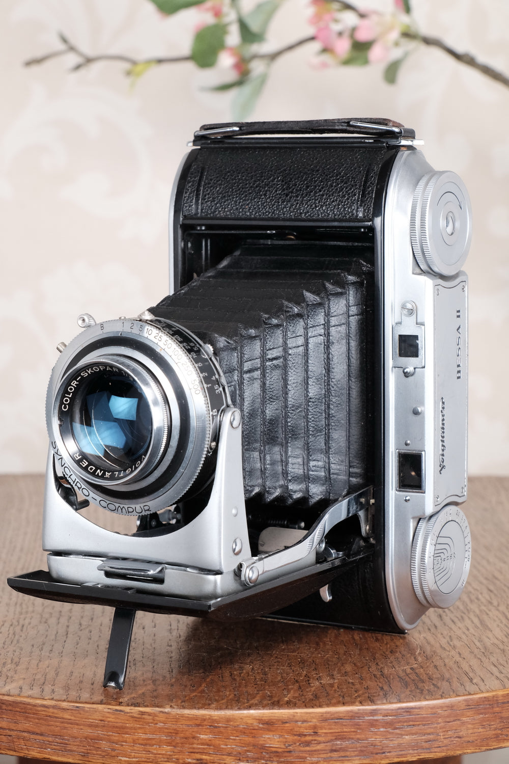 1953 Voigtlander 6x9 Bessa II with Color-Skopar lens, complete with hard to find reduction mask! Freshly serviced, CLA'd