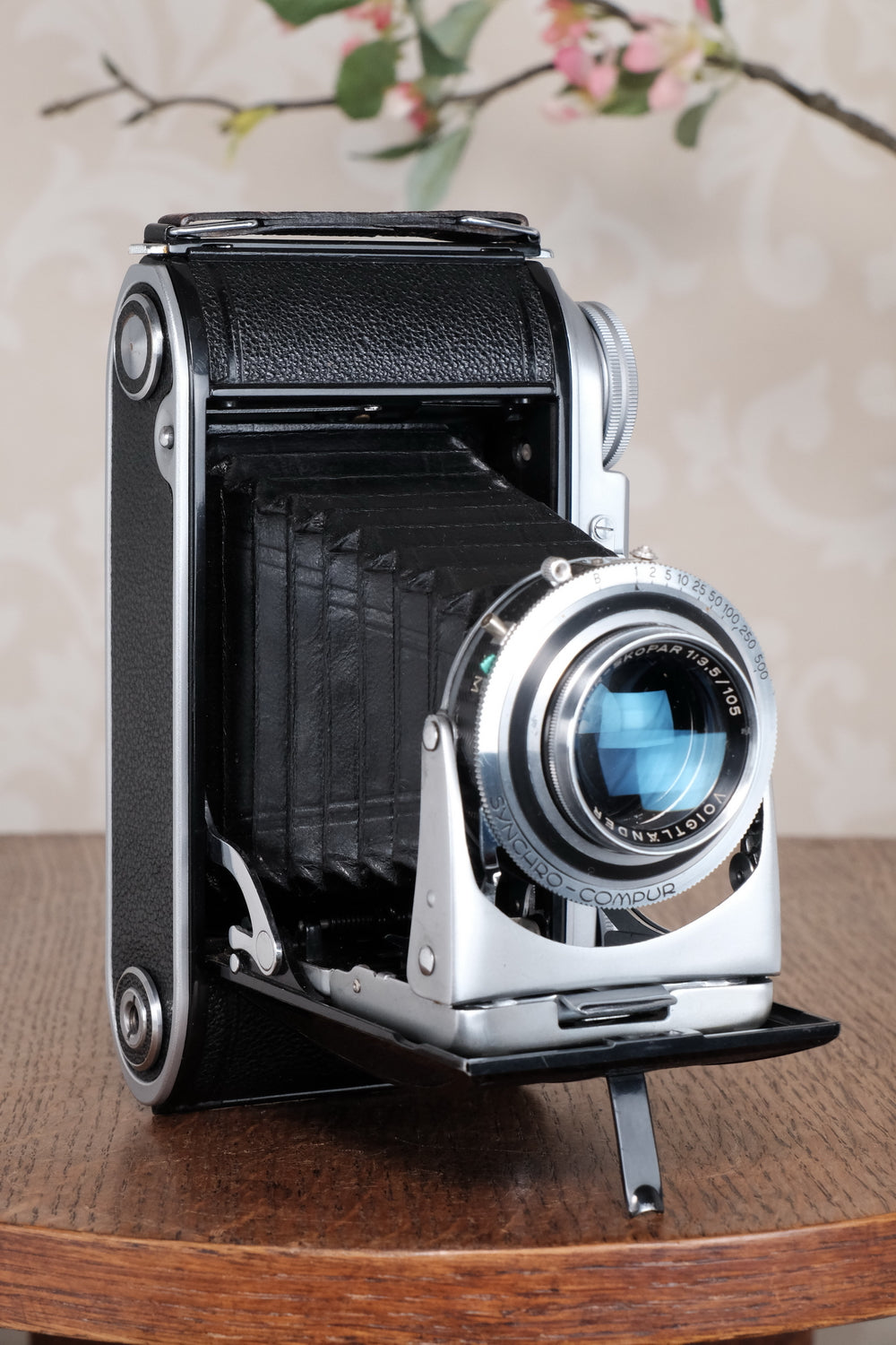 1953 Voigtlander 6x9 Bessa II with Color-Skopar lens, complete with hard to find reduction mask! Freshly serviced, CLA'd